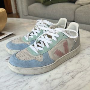 Veja V-10 suede multi color